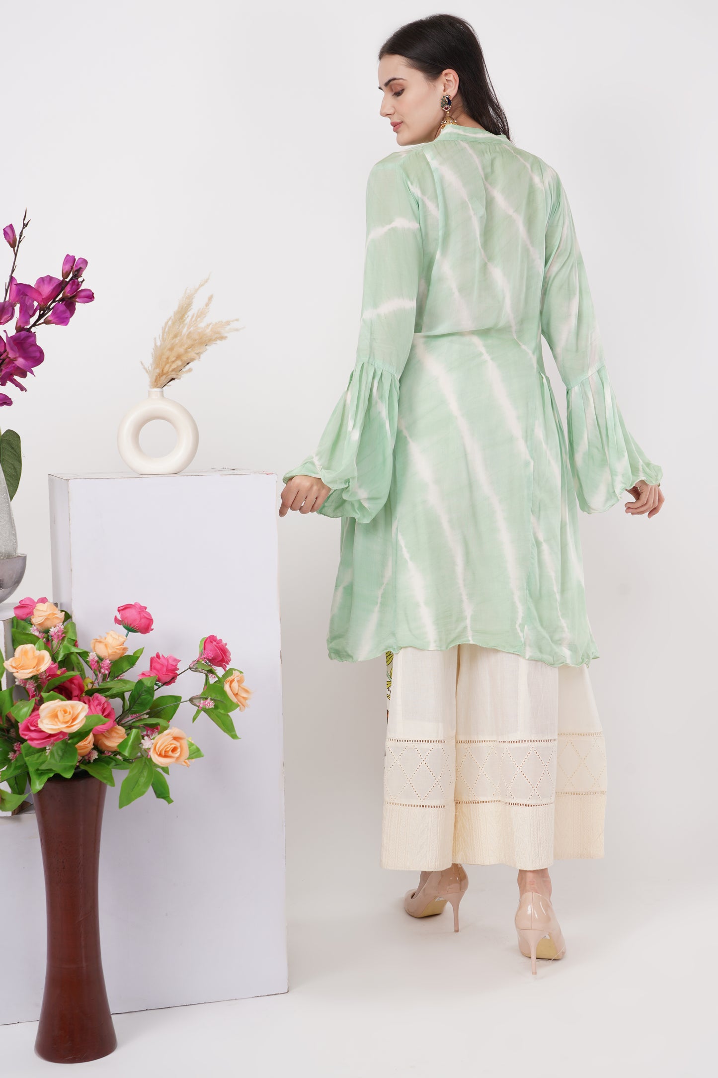 Green Tie and Dye Kurta Set with Bird Motif on Pants