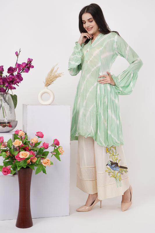 Green Tie and Dye Kurta Set with Bird Motif on Pants